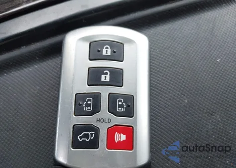 2015 Toyota Sienna Xle 8 Passenger из США, поврежденный, VIN 5TDYK3DC3FS542203